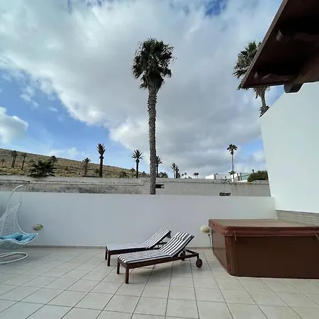 Casa De La Palmera * Haría
