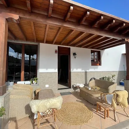 Casa De La Palmera * Haría